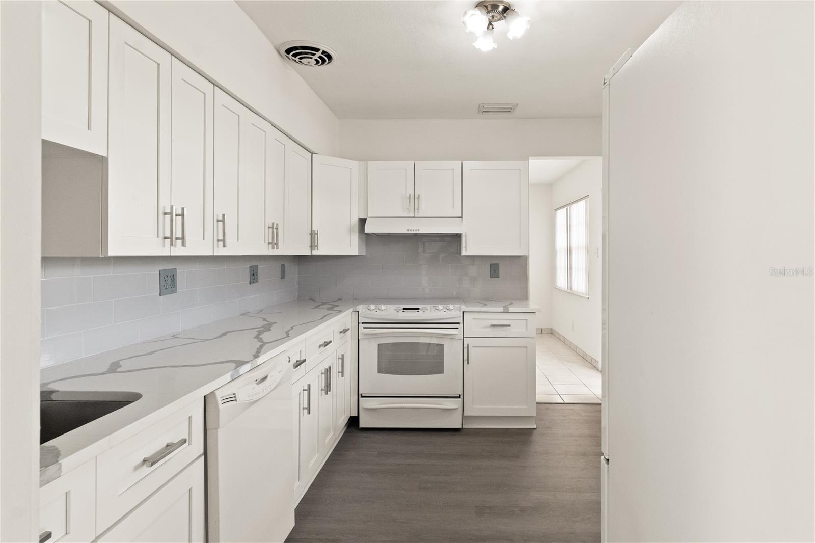 PINE CREST VILLA ADD 5 - Residential