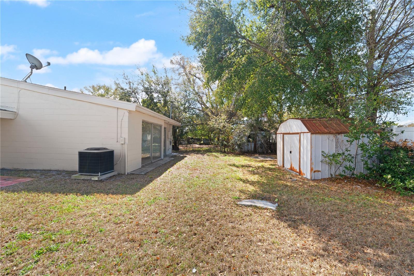 PINE CREST VILLA ADD 5 - Residential