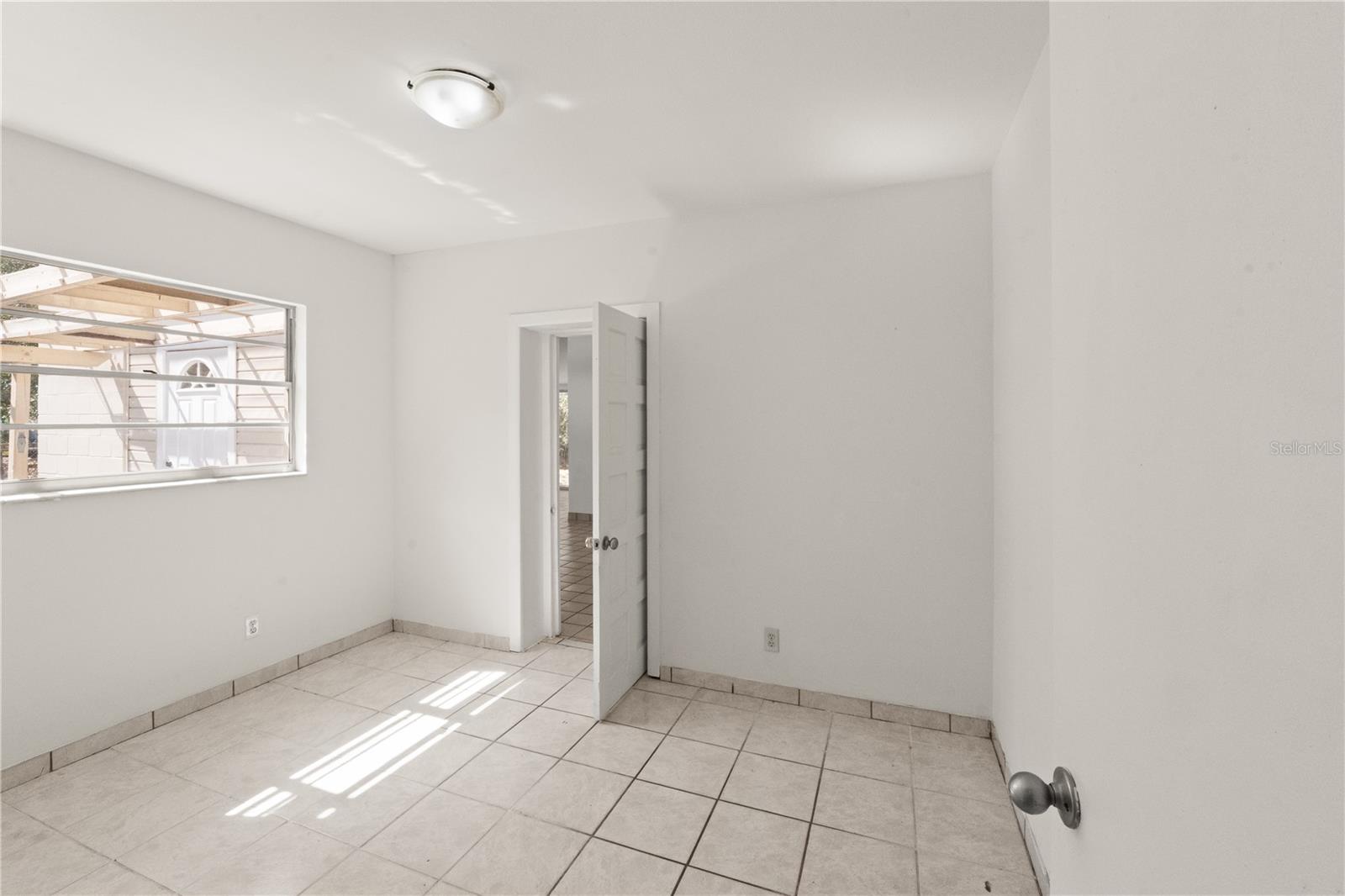 PINE CREST VILLA ADD 5 - Residential