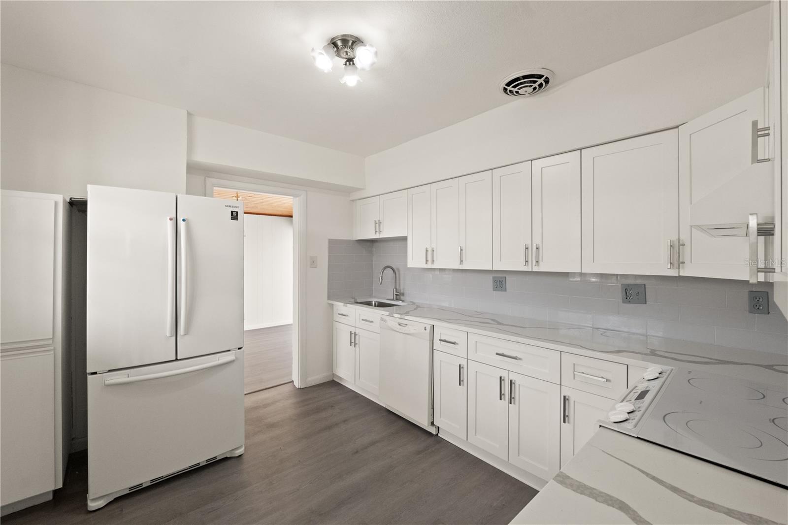 PINE CREST VILLA ADD 5 - Residential