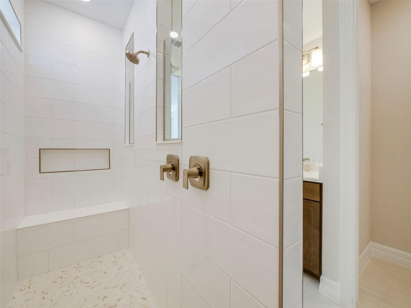 WILLOW RIDGE - Residential