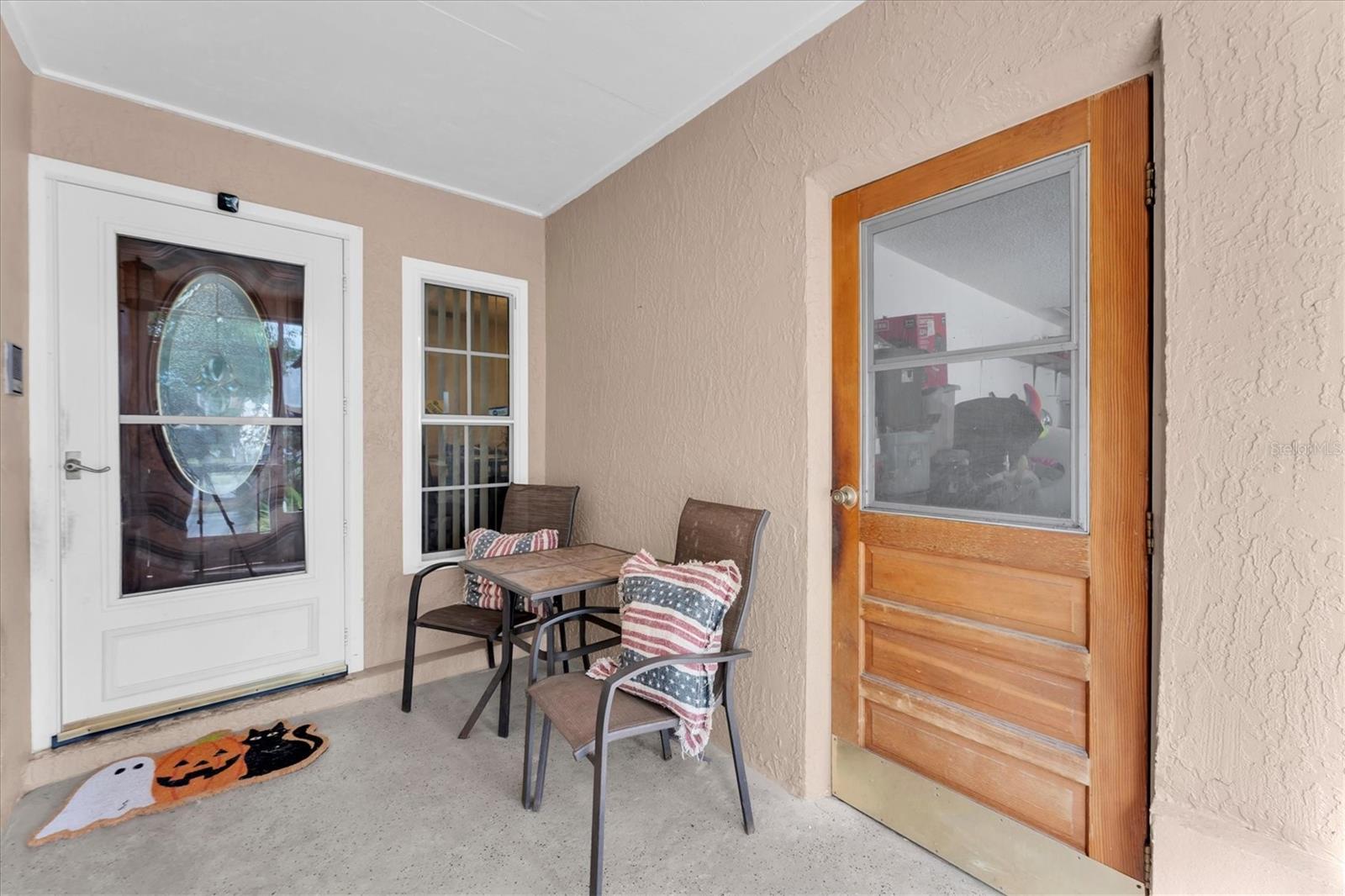 10833 LIVINGSTON DRIVE