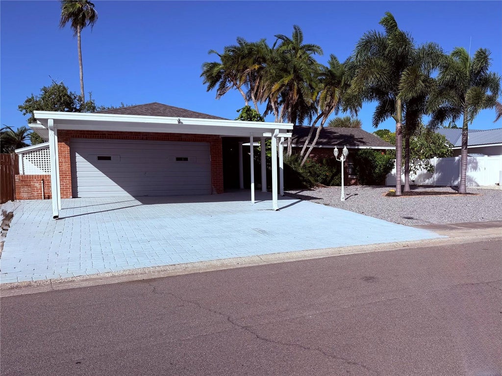 Photo of 6512 King Palm Way, Apollo Beach, FL 33572 (MLS # TB8533192)