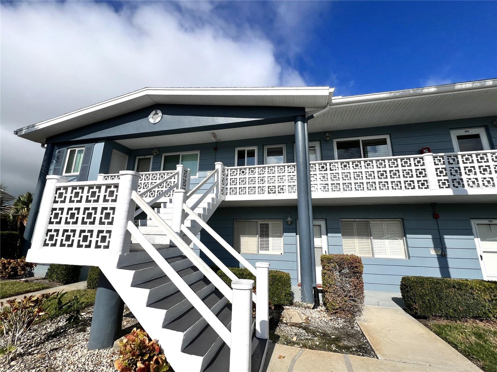 CAPRI ISLE GARDEN APTS 1 REPLAT CONDO - Residential Lease