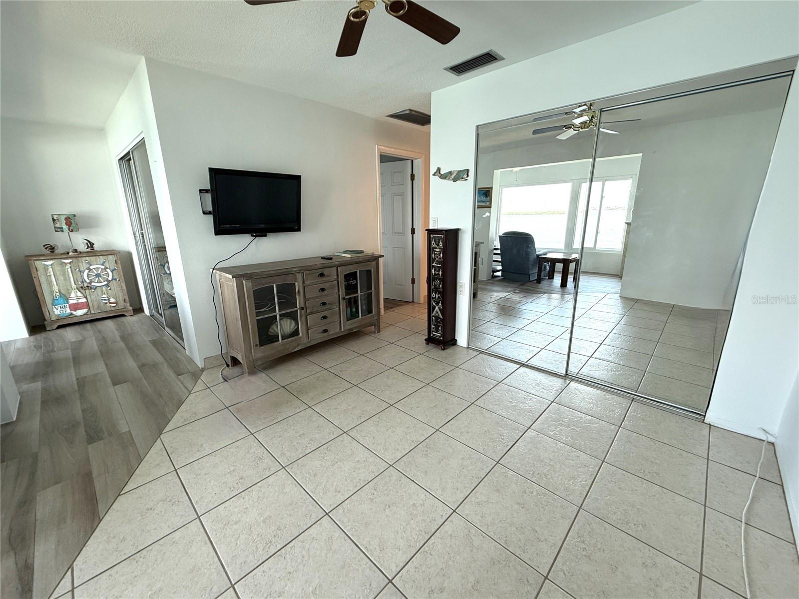 CAPRI ISLE GARDEN APTS 1 REPLAT CONDO - Residential Lease