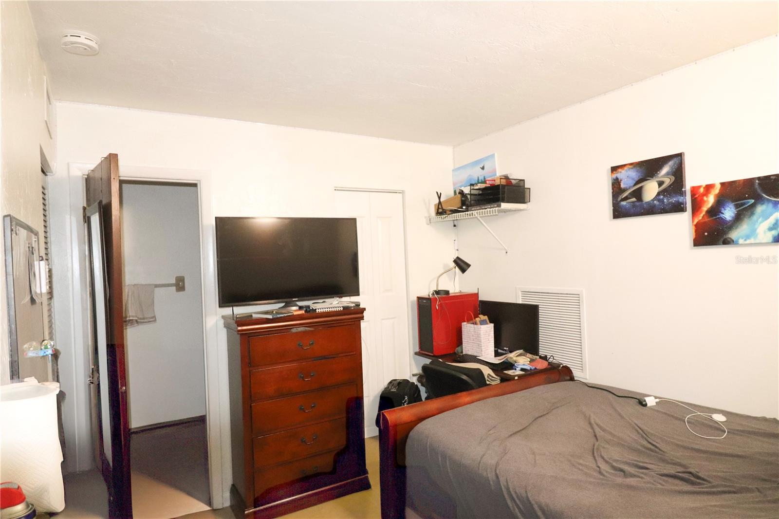 SOUTHFORK OAKS - Residential Lease