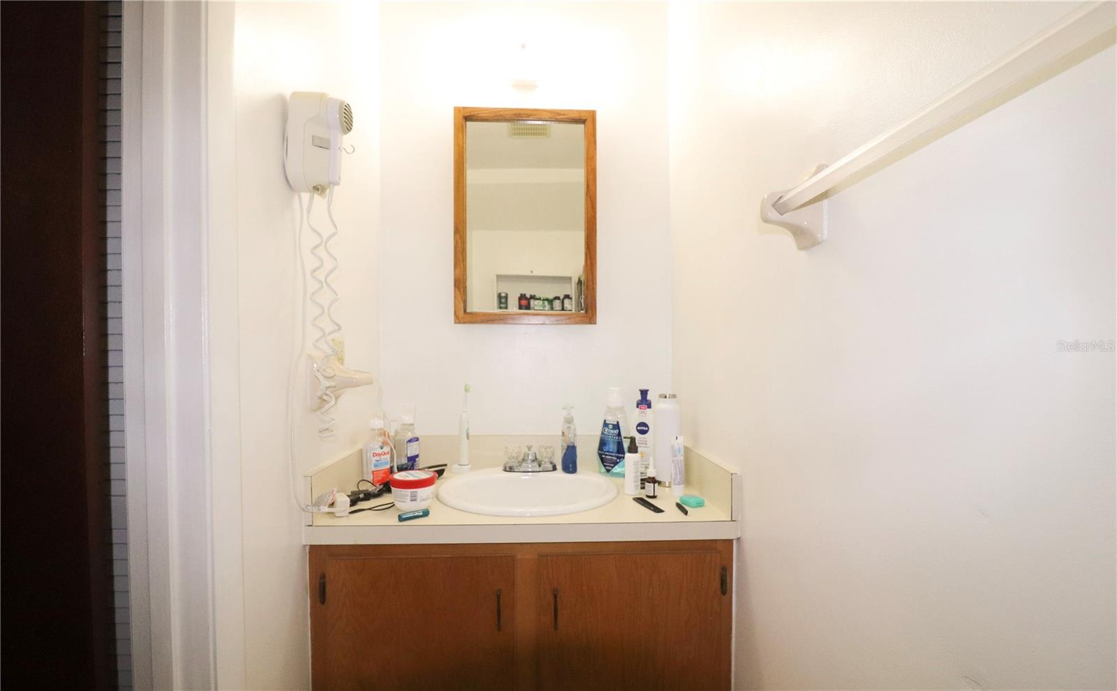 SOUTHFORK OAKS - Residential Lease