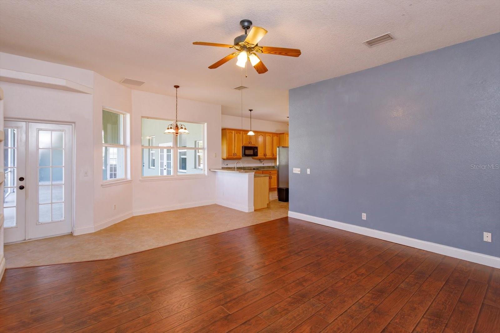 DELTONA FARMS ESTS UNREC SUB - Residential