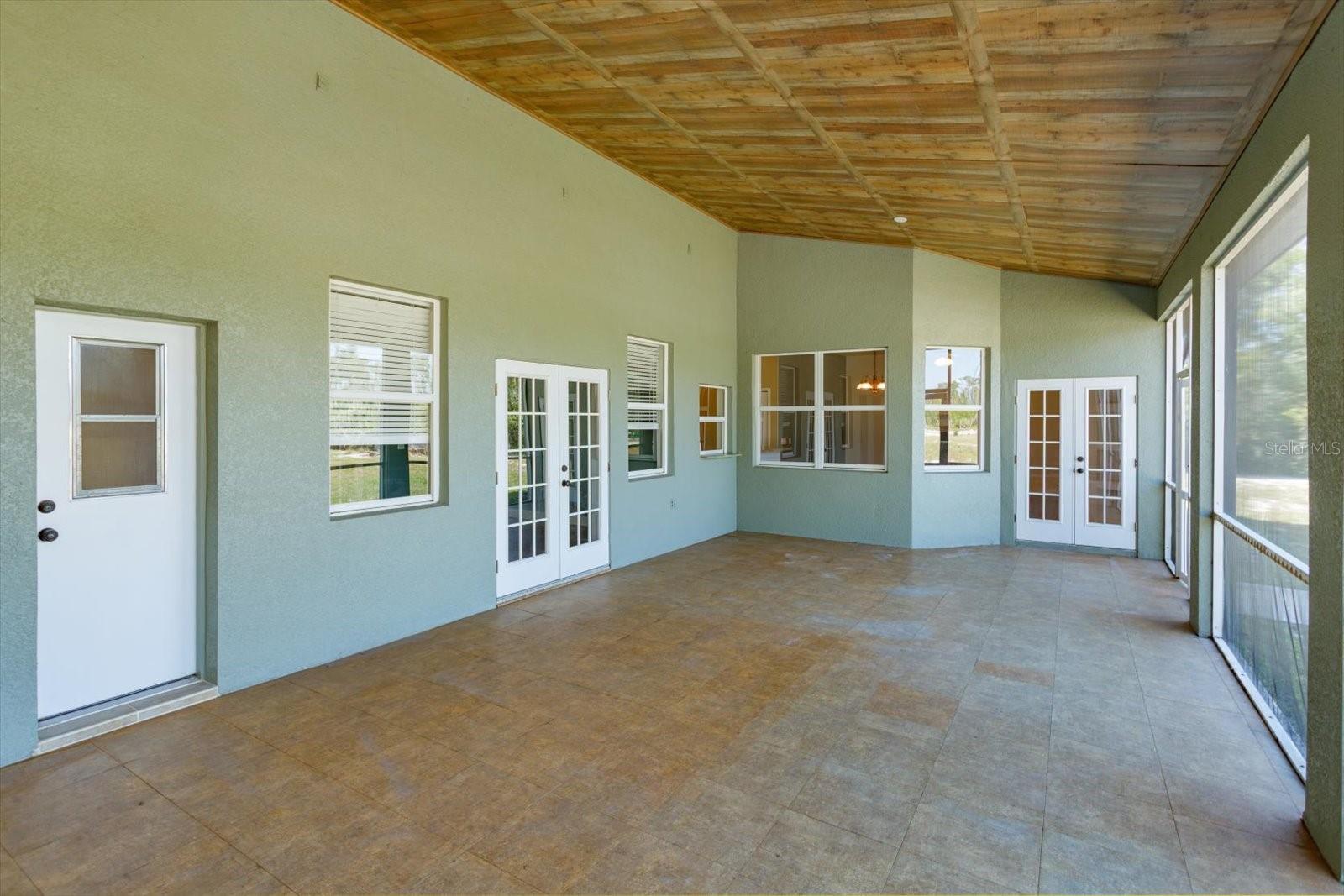 3335 RIVERHEAD DRIVE