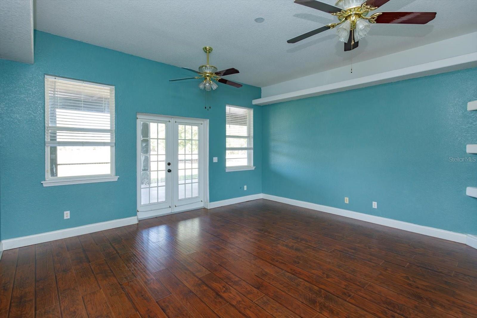 DELTONA FARMS ESTS UNREC SUB - Residential
