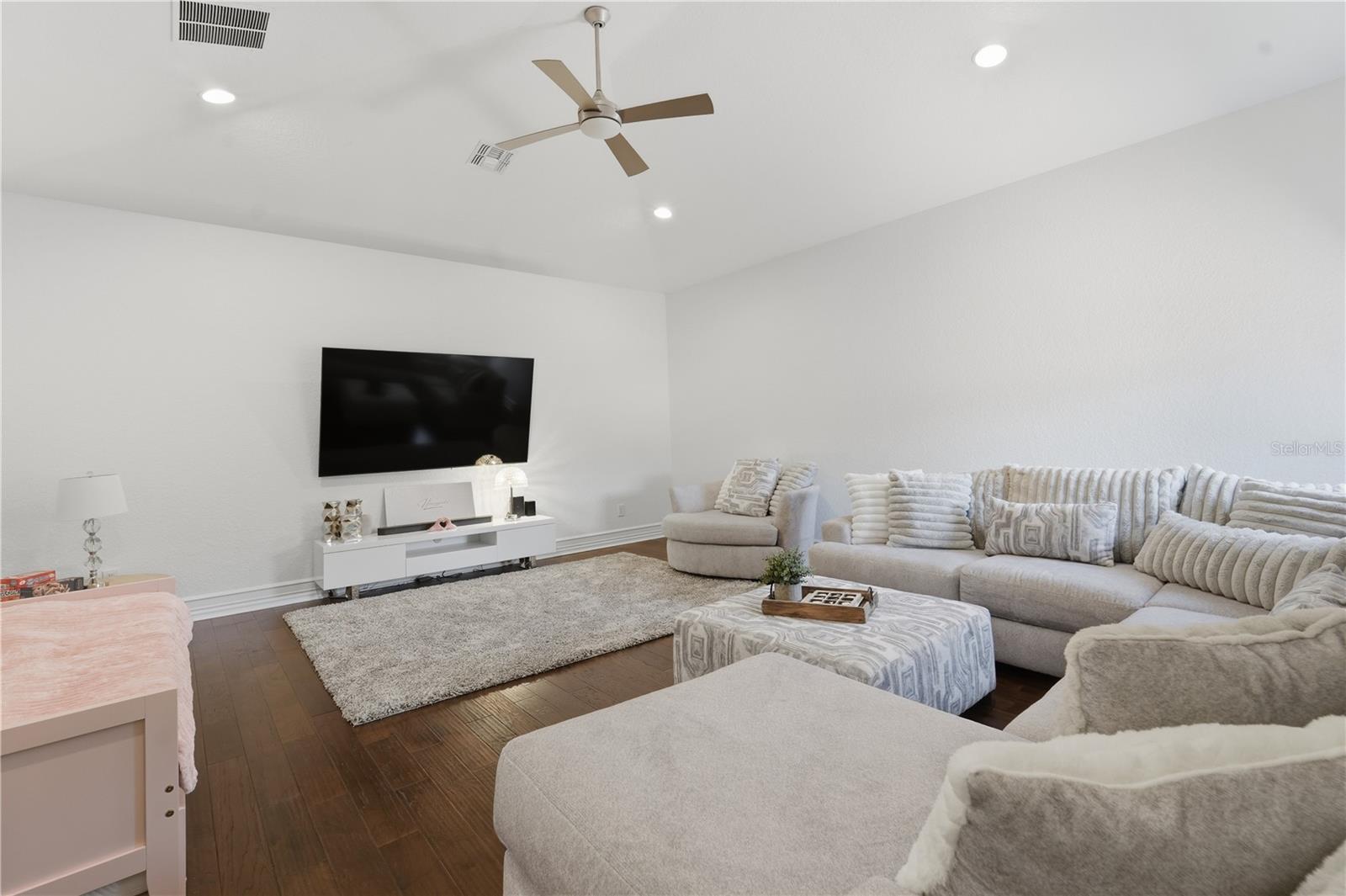 KEENES POINTE 46/104 - Residential