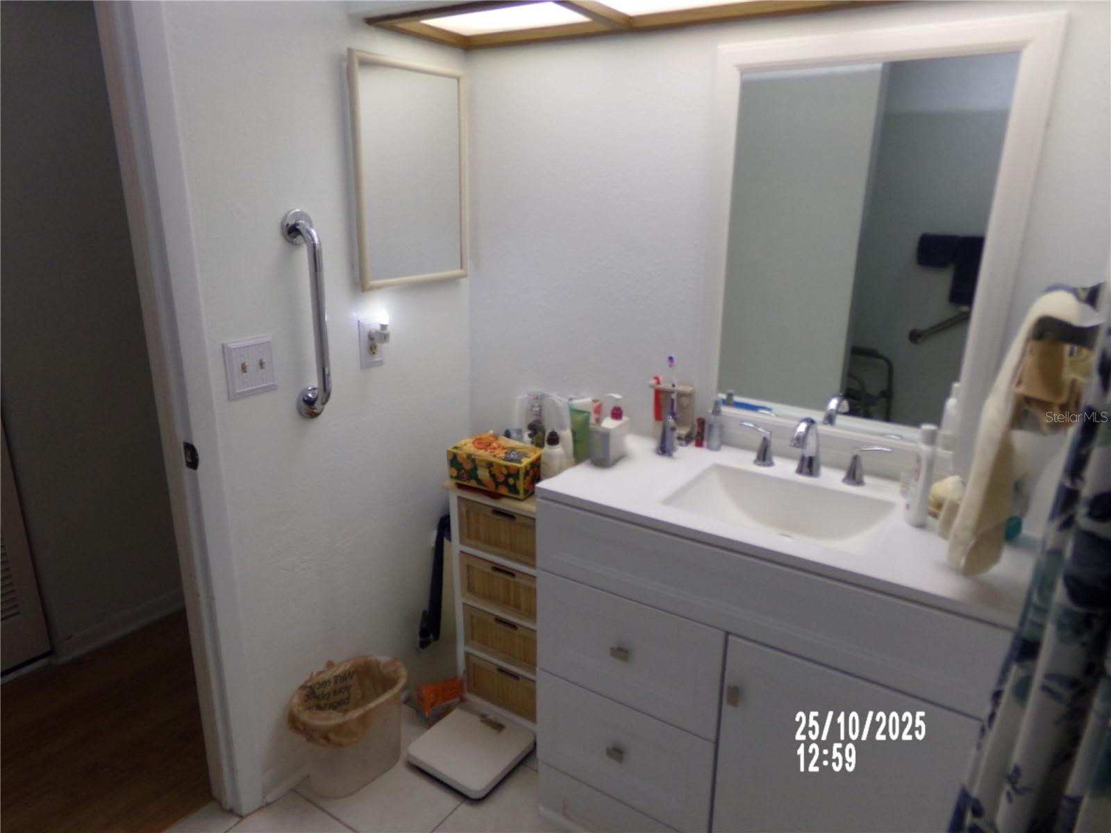 VILLAGE TOWERS CONDO - Residential