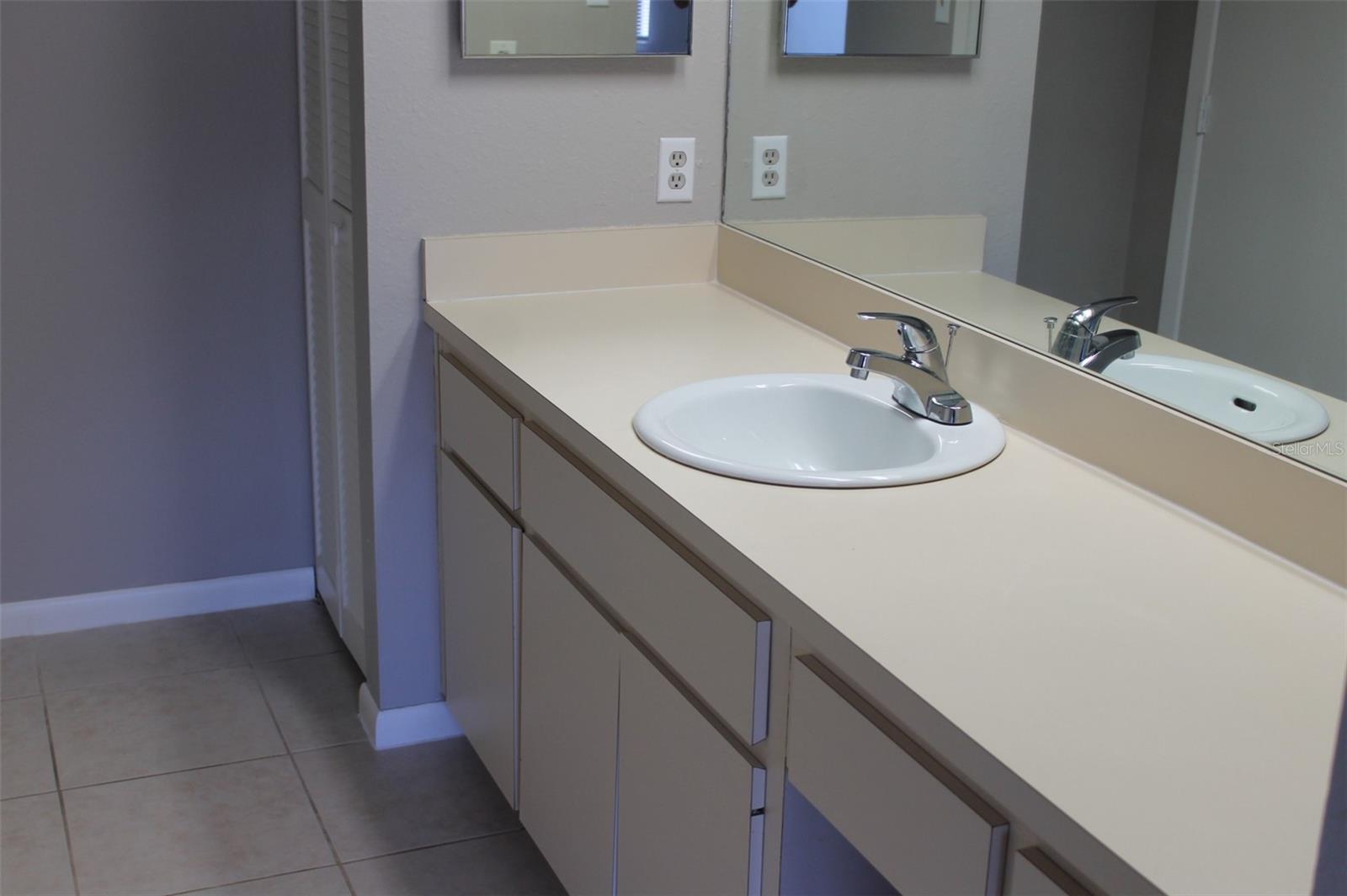 SUNRISE SQUARE VILLAS - Residential