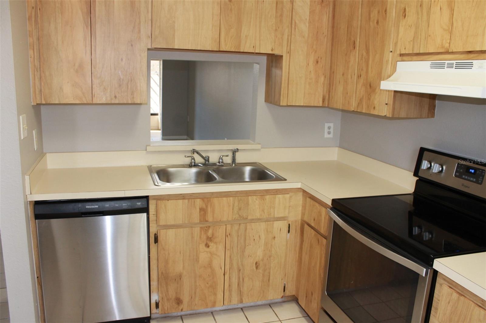 4752 SUNNY LOOP 4752