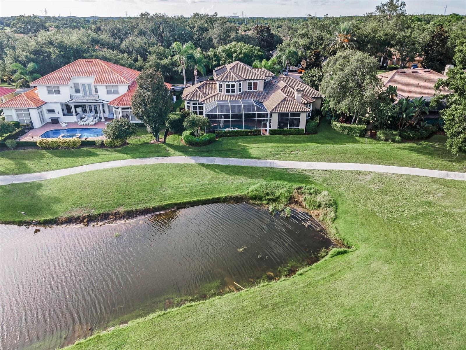 CHAMPIONS CLUB - Residential