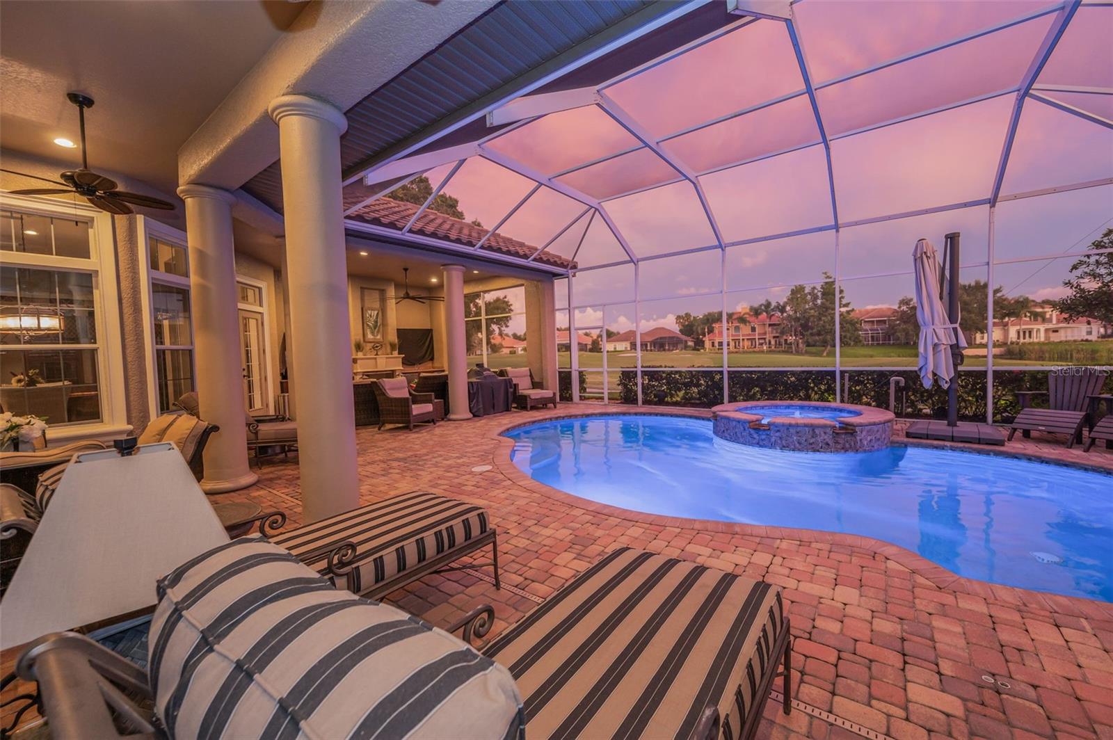CHAMPIONS CLUB - Residential