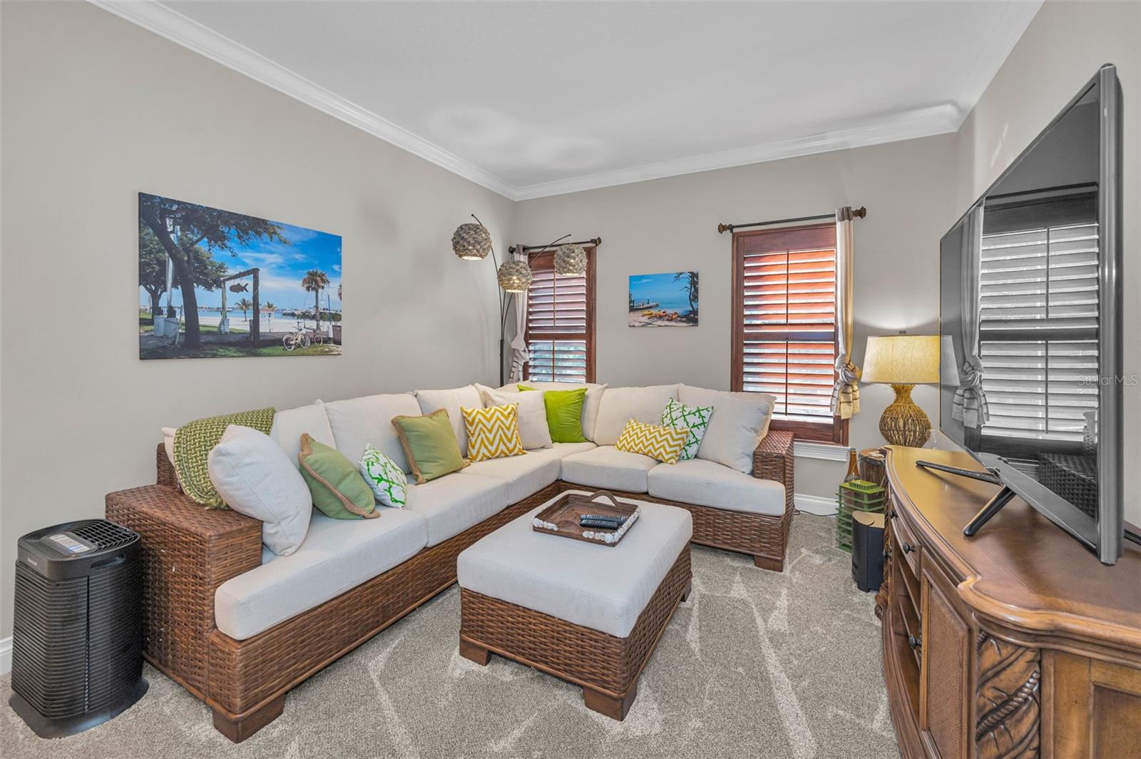 CHAMPIONS CLUB - Residential