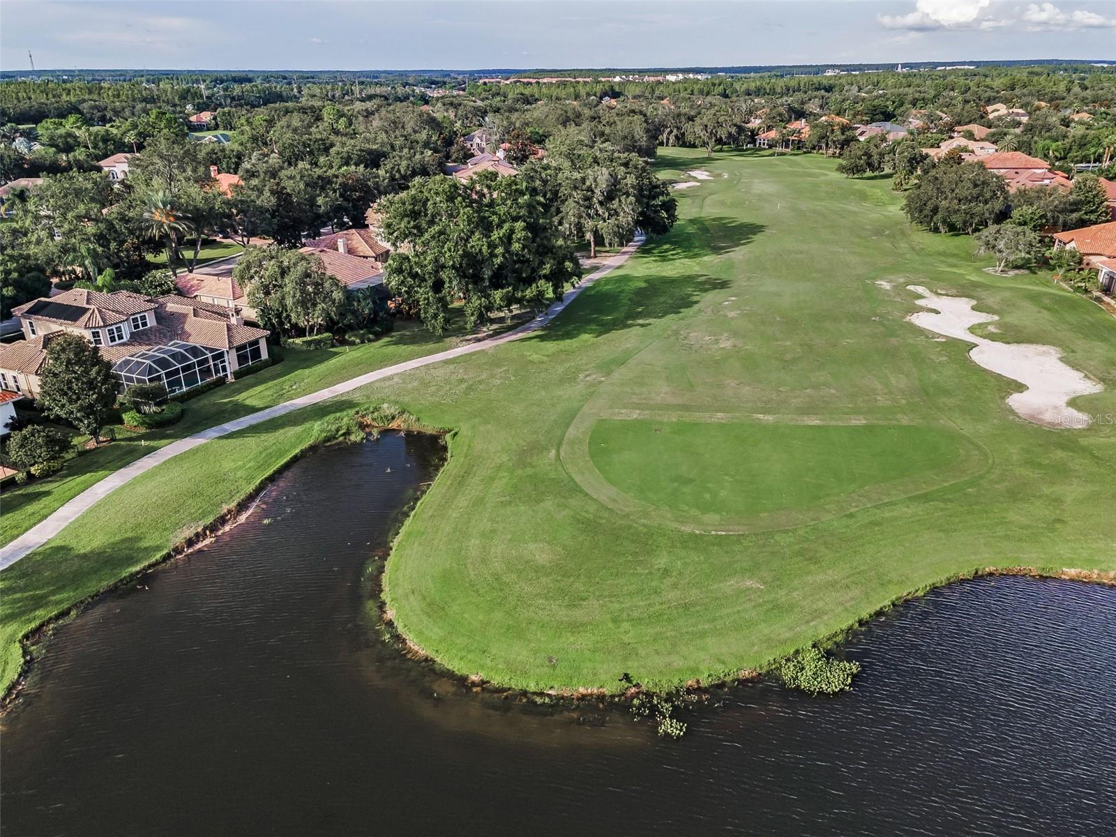 CHAMPIONS CLUB - Residential
