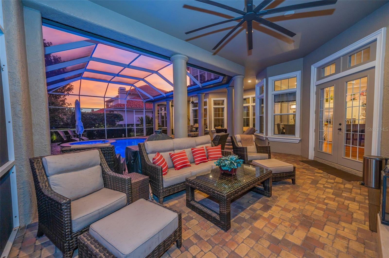 CHAMPIONS CLUB - Residential