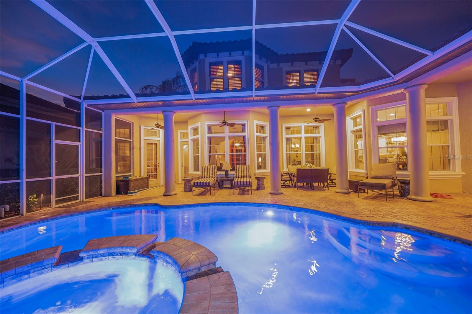 CHAMPIONS CLUB - Residential