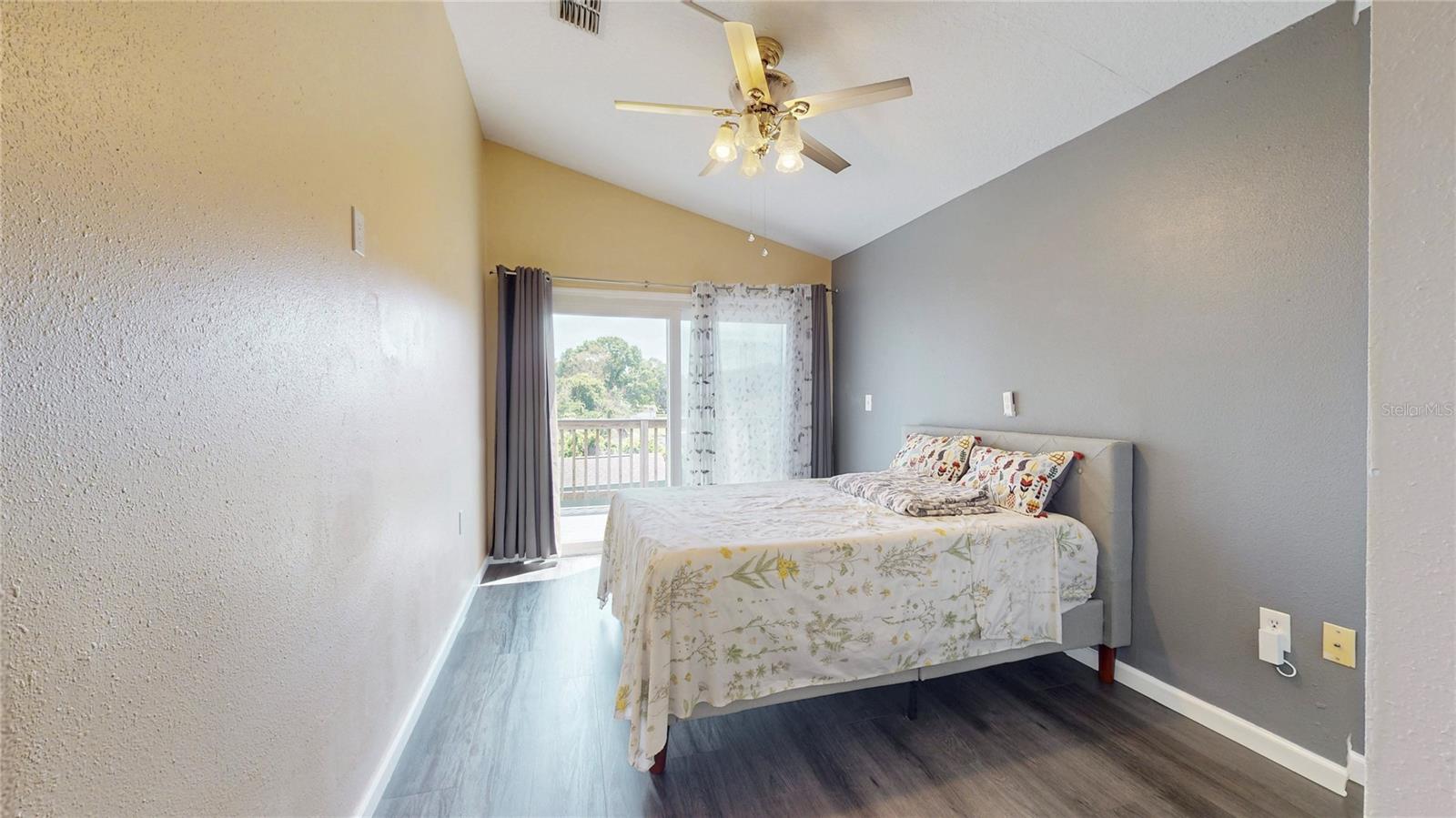 ACREAGE & UNREC - Residential