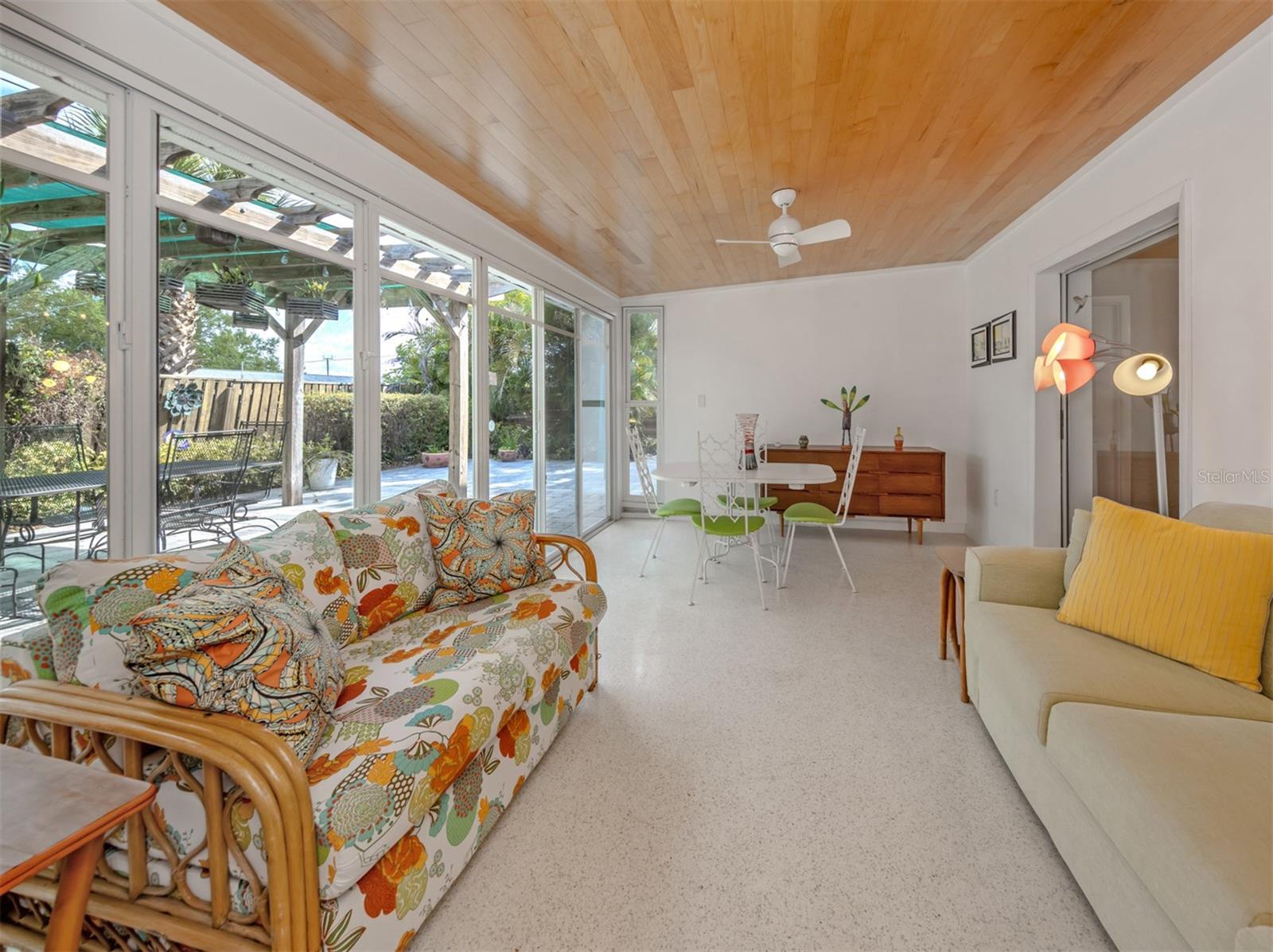 VENICE GARDENS - Residential