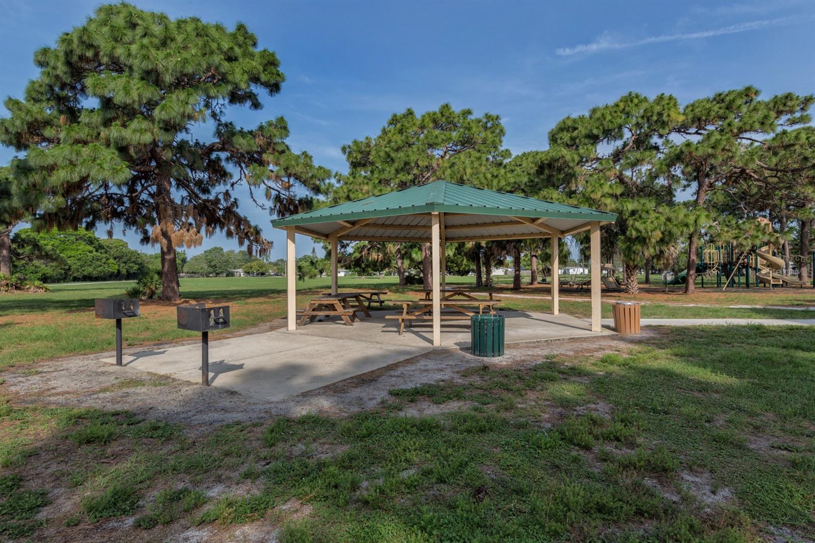 VENICE GARDENS - Residential