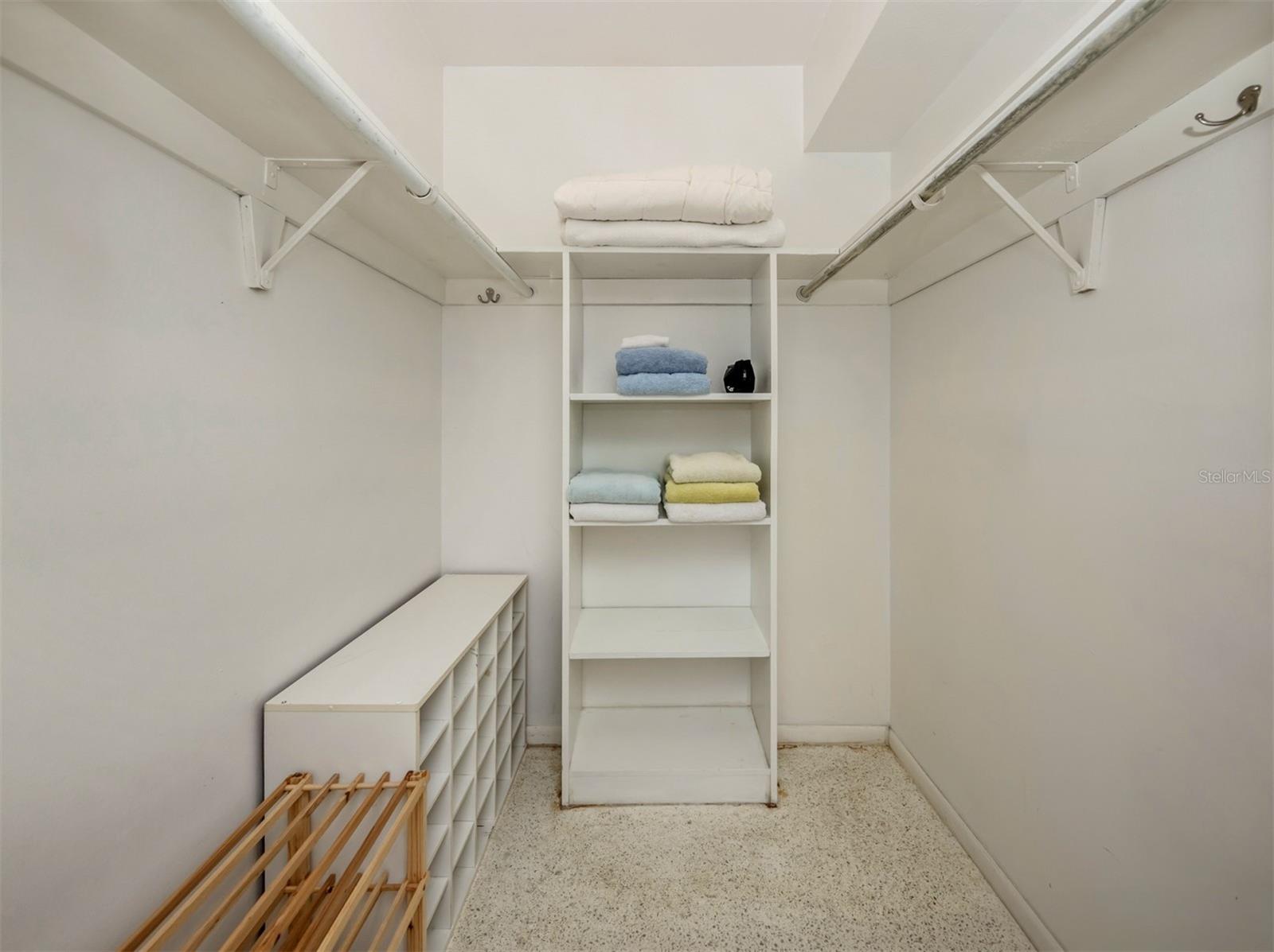 VENICE GARDENS - Residential