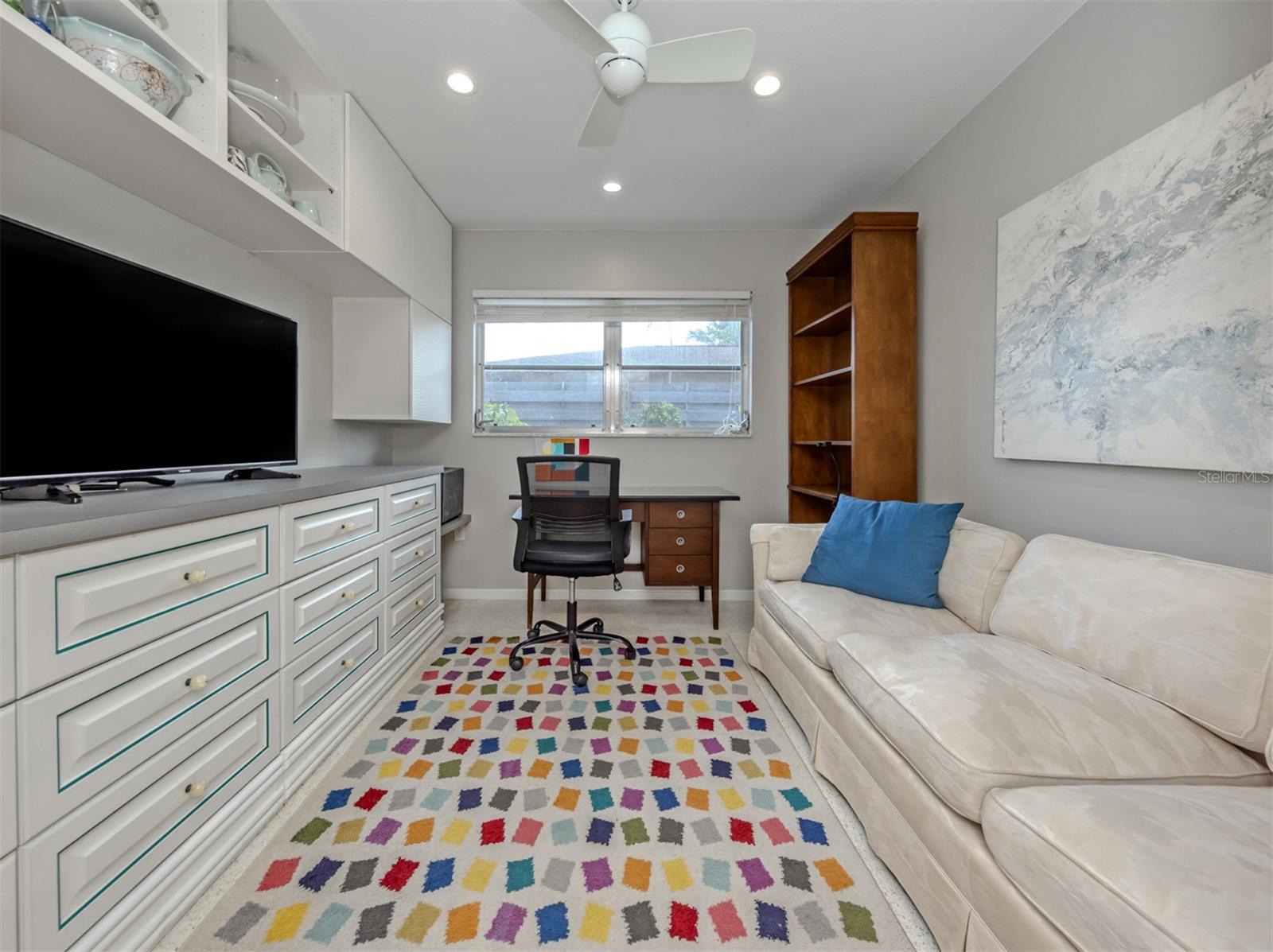 VENICE GARDENS - Residential