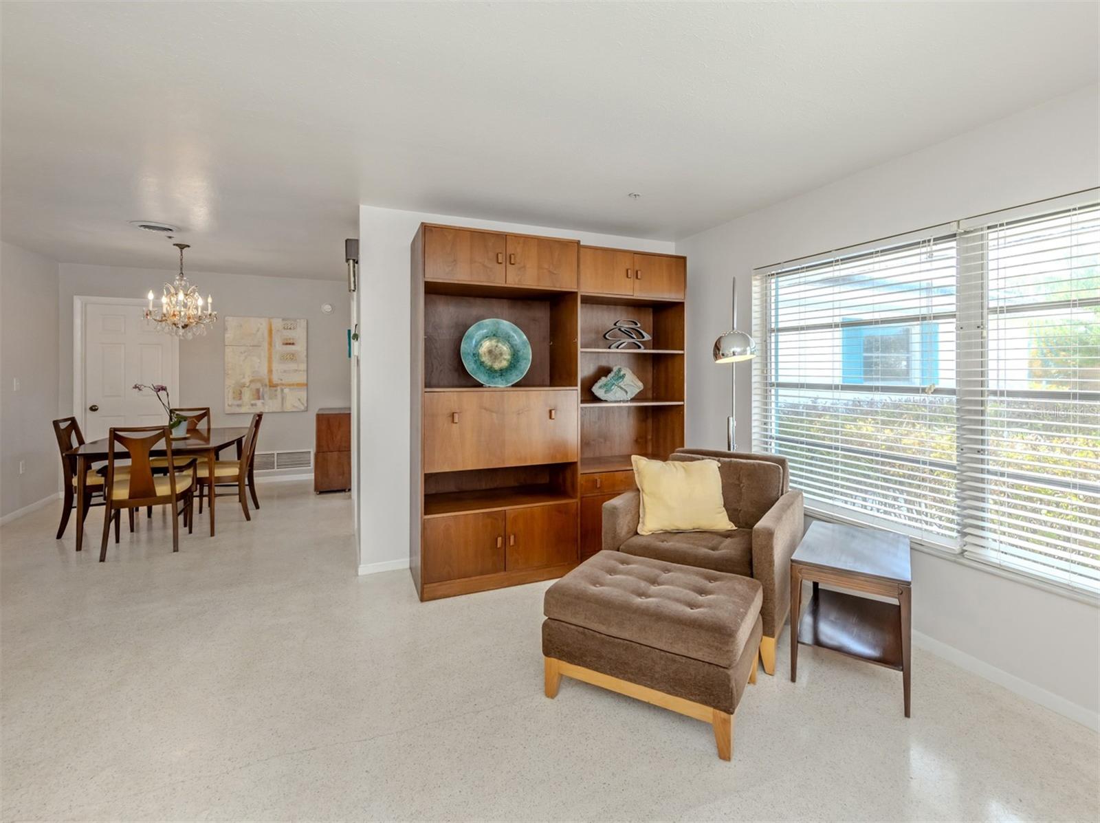 VENICE GARDENS - Residential