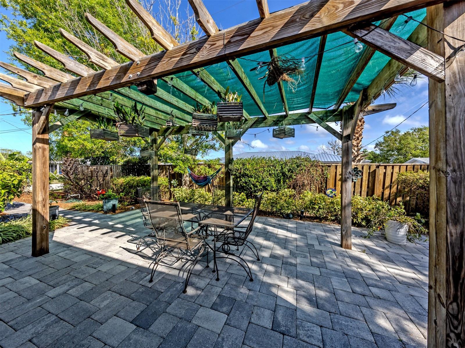 VENICE GARDENS - Residential