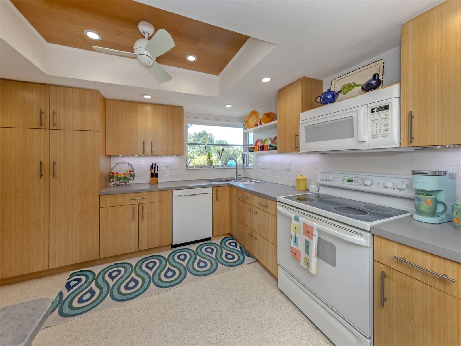 VENICE GARDENS - Residential