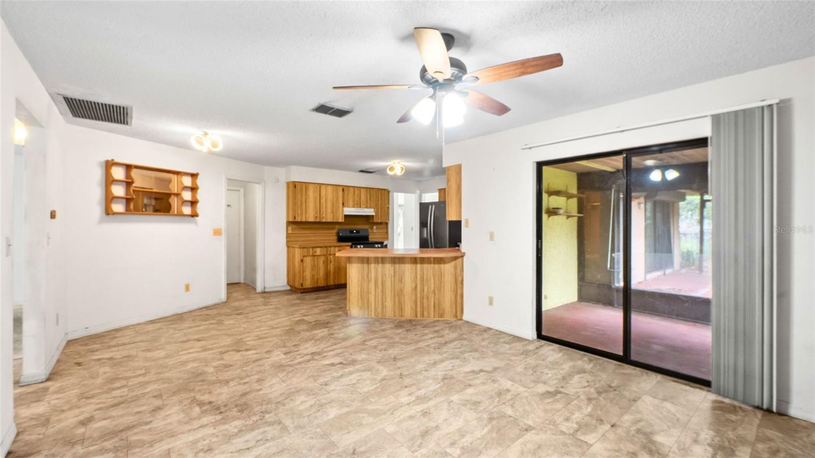 LAKE BERNADETTE - Residential