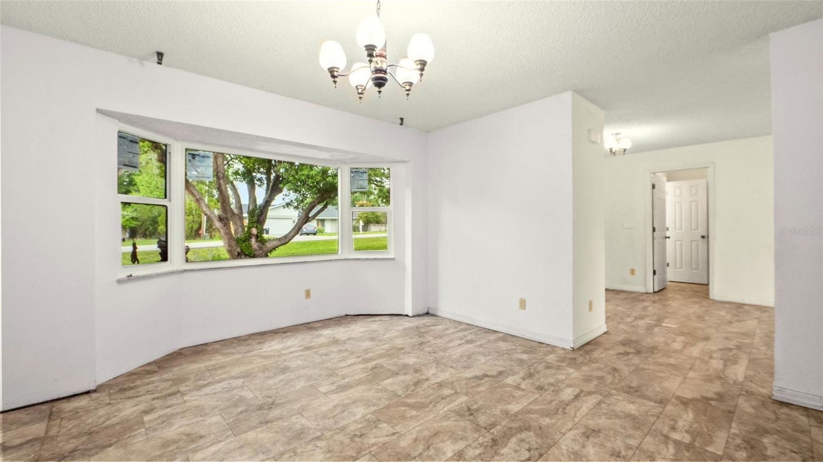 LAKE BERNADETTE - Residential