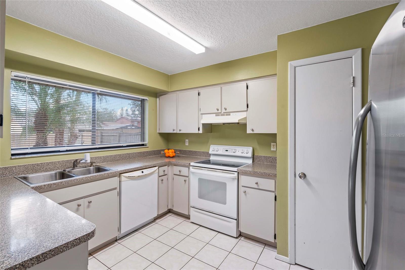 COUNTRY PLACE WEST UNIT II - Residential