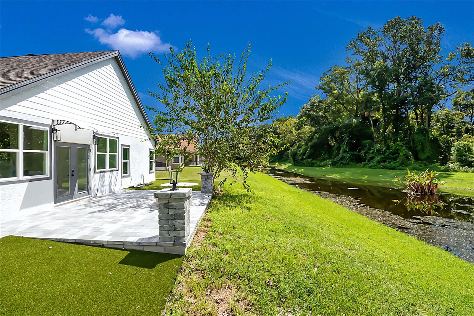REMINGTON OAKS AT THE CROSSINGS - Residential
