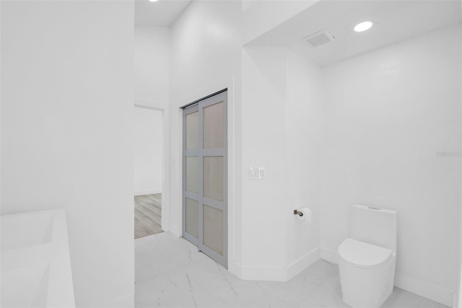 REMINGTON OAKS AT THE CROSSINGS - Residential