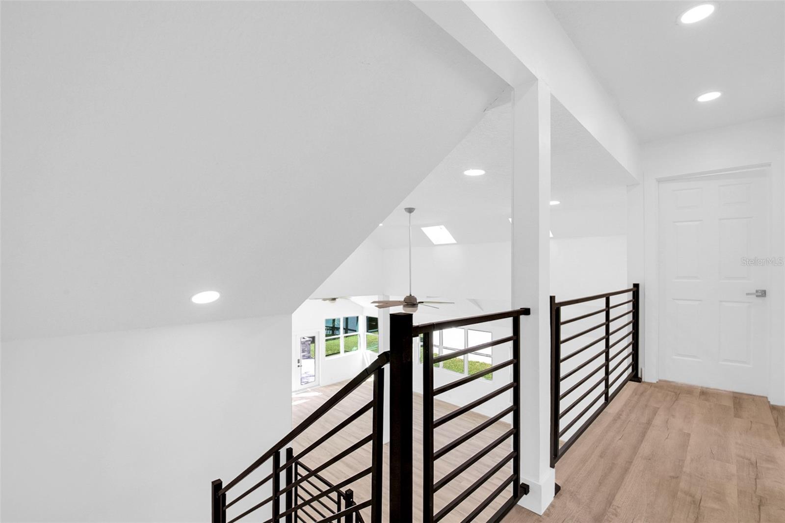 REMINGTON OAKS AT THE CROSSINGS - Residential