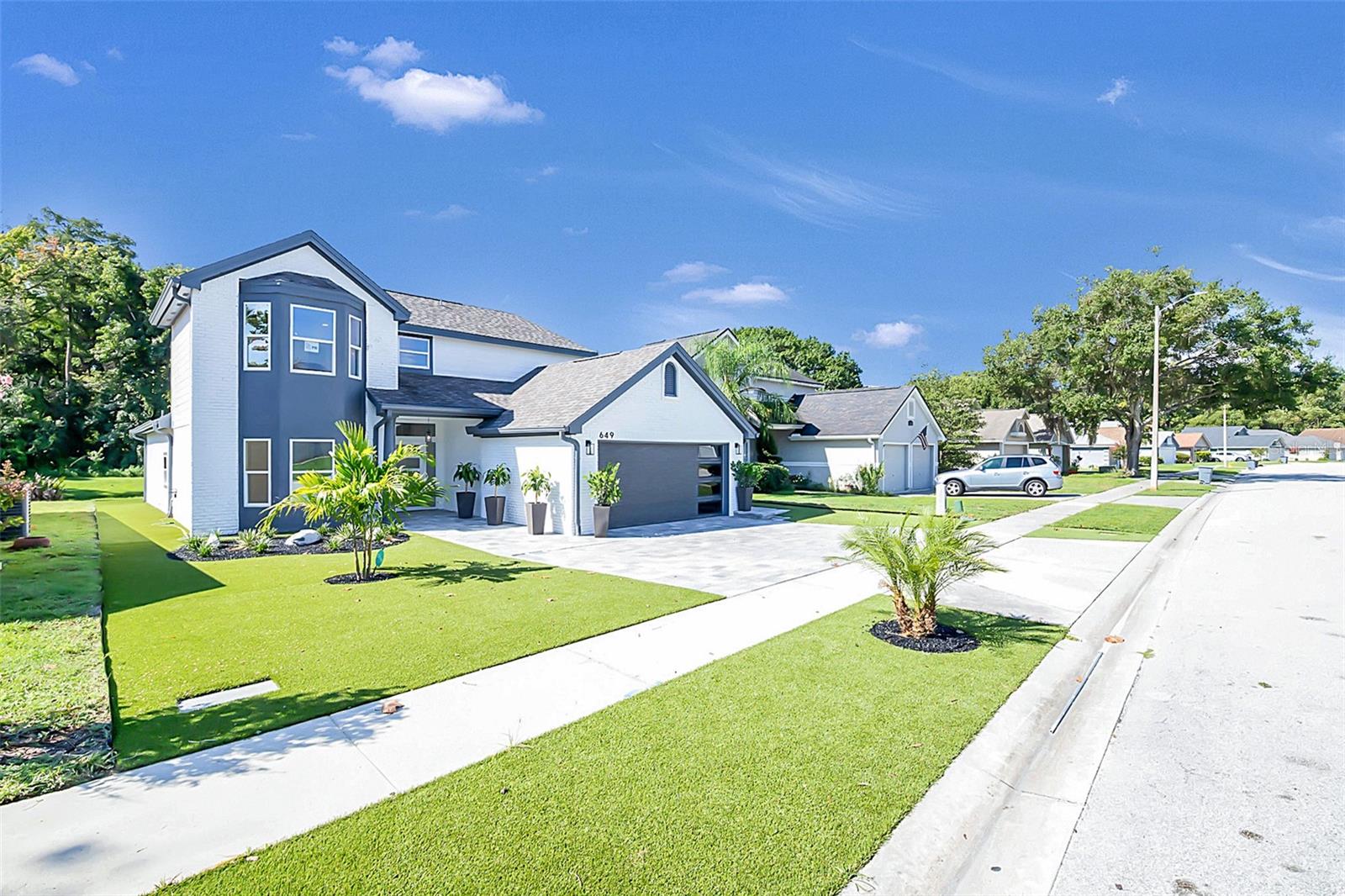 REMINGTON OAKS AT THE CROSSINGS - Residential