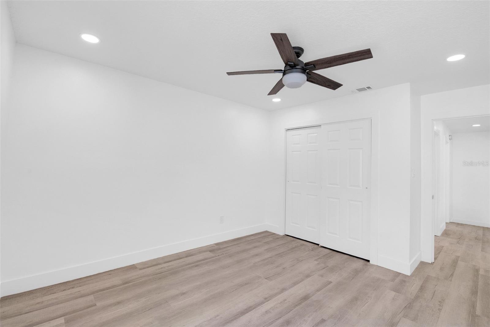 REMINGTON OAKS AT THE CROSSINGS - Residential