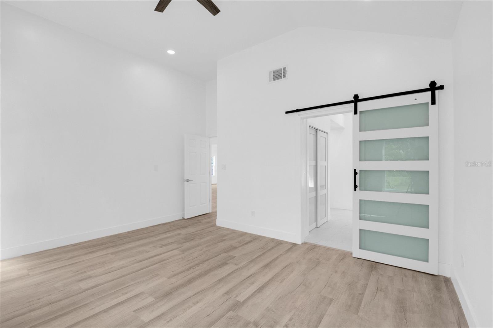 REMINGTON OAKS AT THE CROSSINGS - Residential