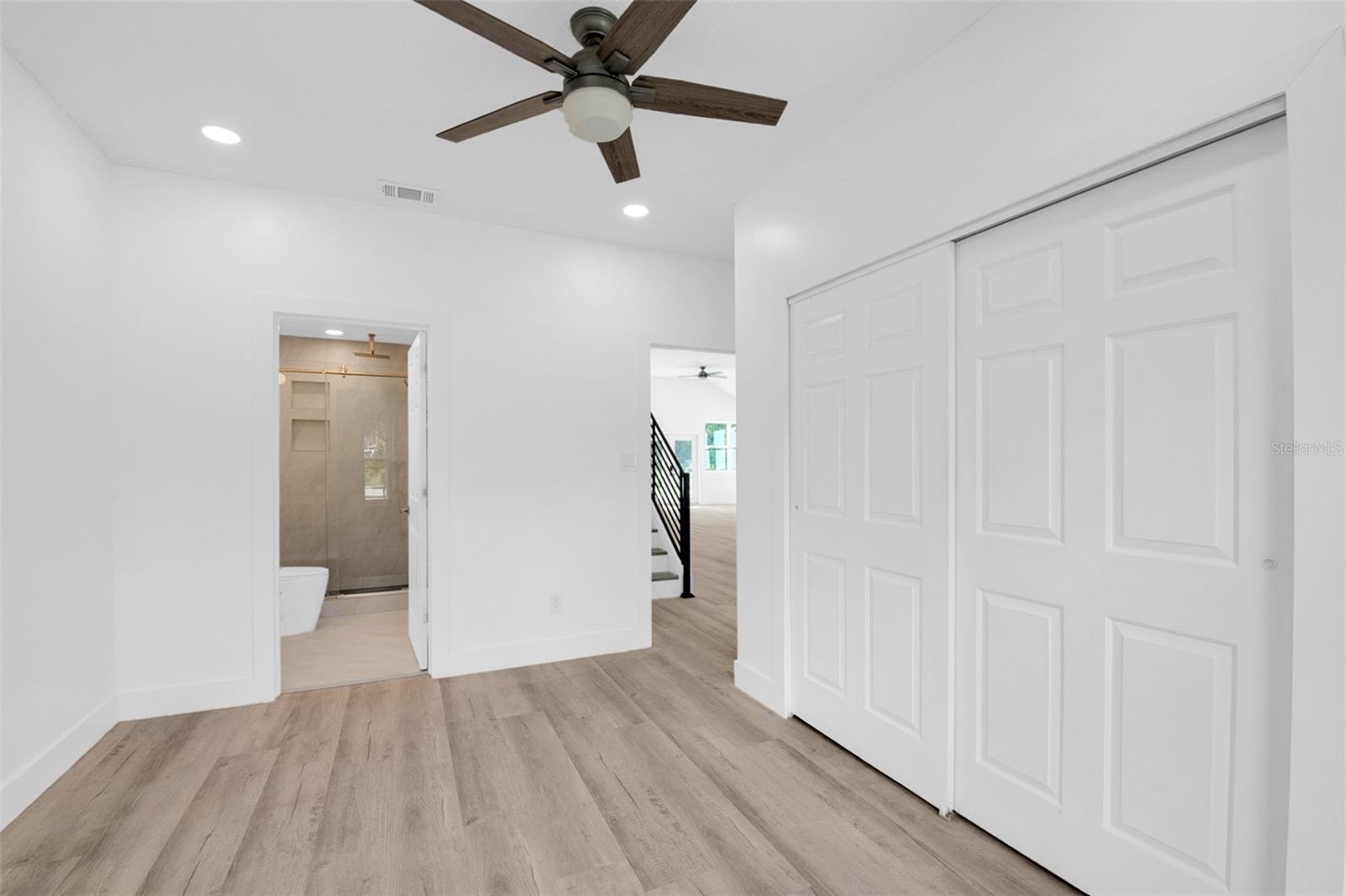REMINGTON OAKS AT THE CROSSINGS - Residential