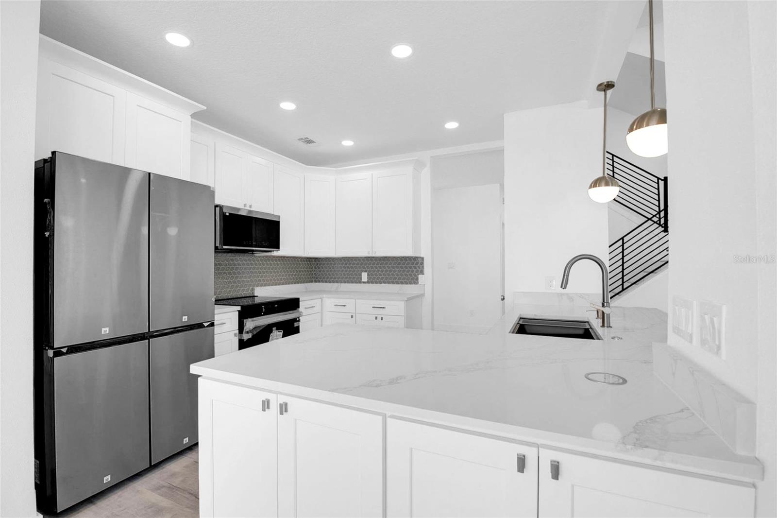 649 REMINGTON OAK DRIVE
