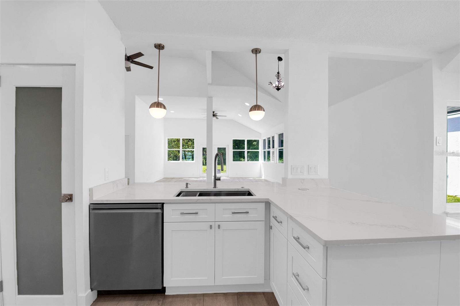 REMINGTON OAKS AT THE CROSSINGS - Residential