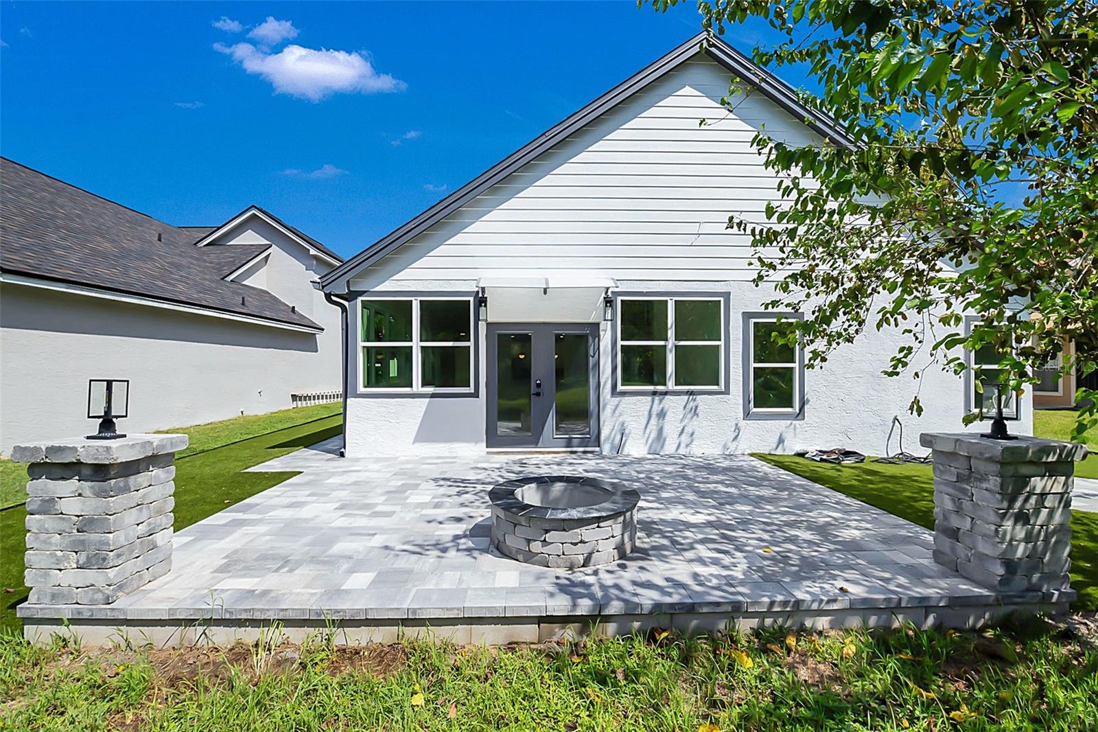REMINGTON OAKS AT THE CROSSINGS - Residential