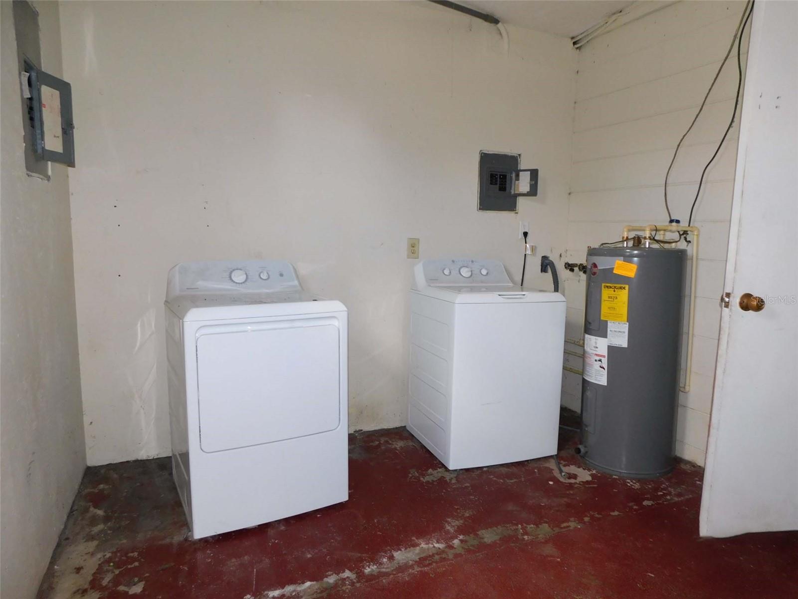 ROYAL HOWARD SUB - Residential