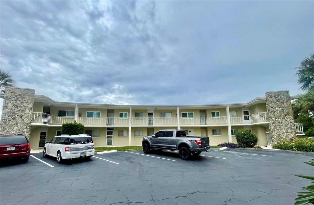 Photo of 1361 Snell Isle Boulevard NE #6, St Petersburg, FL 33704 (MLS # TB8457512)