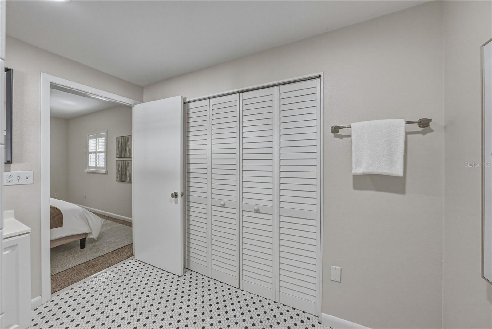 HOLLINGSWORTH TERRACE SUB - Residential