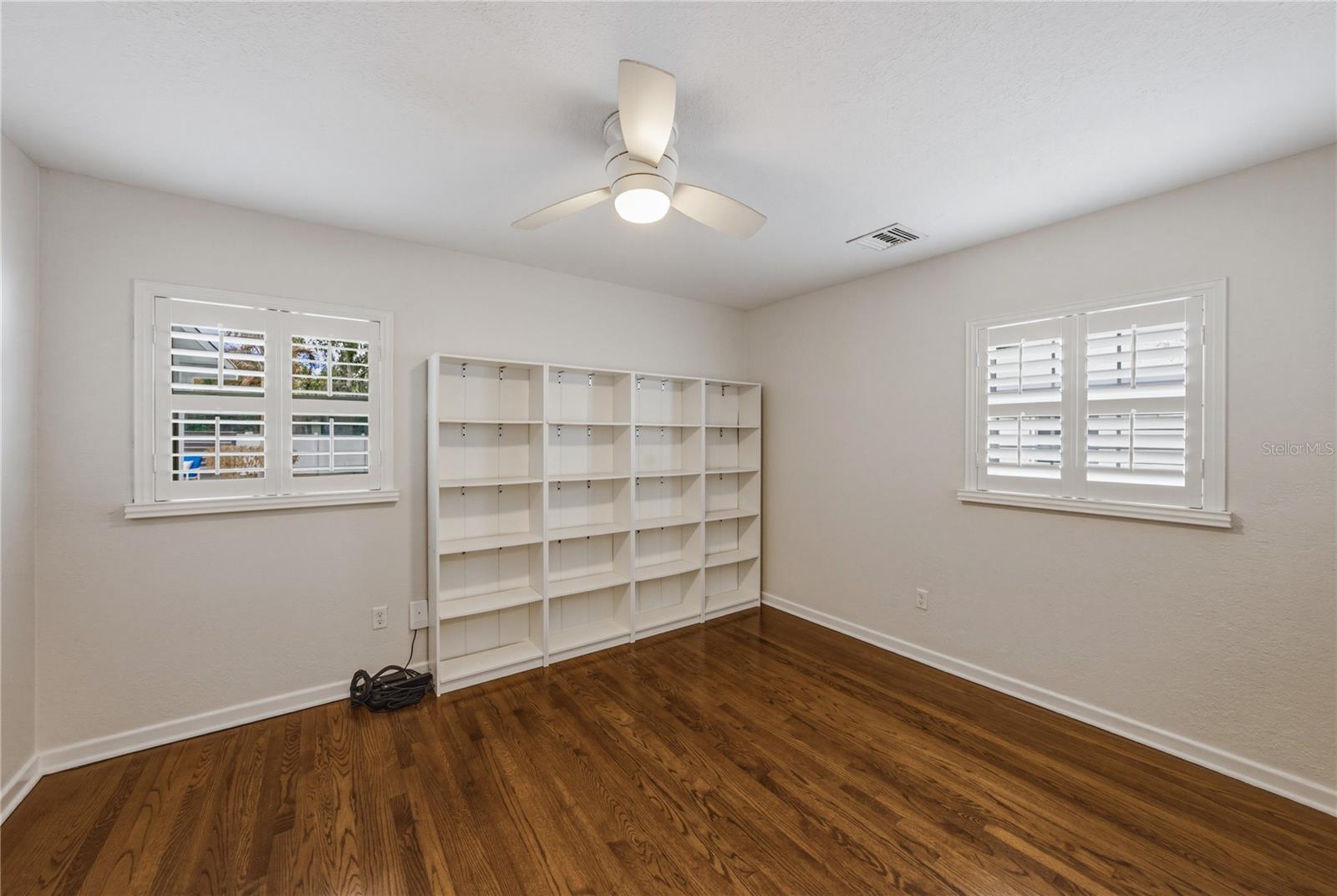 HOLLINGSWORTH TERRACE SUB - Residential