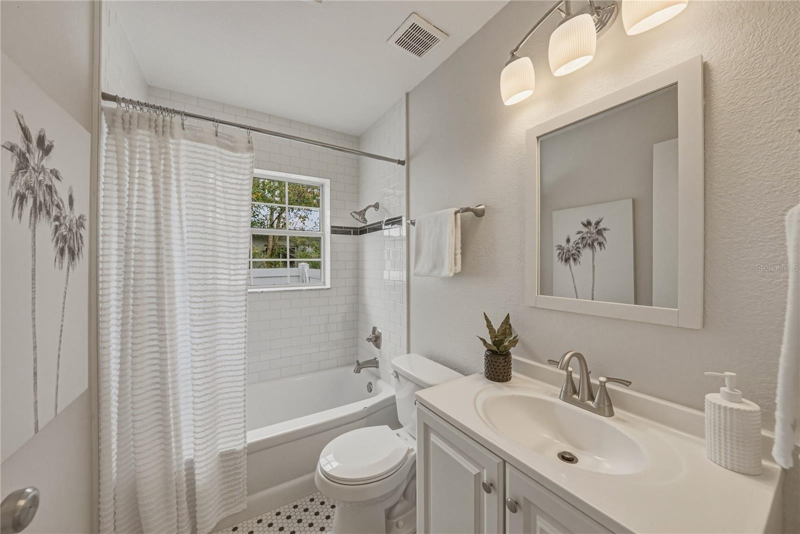 HOLLINGSWORTH TERRACE SUB - Residential